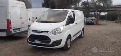 Ford transit custom 2015 - 2.2 tdci Lb automobili