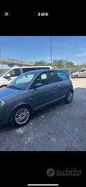 Auto lancia