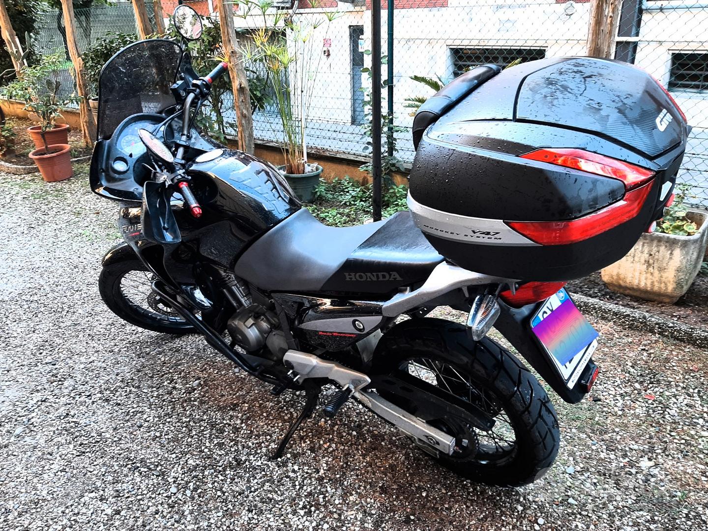 Affitto Honda XL 650 V Transalp 2006 a partire dal € 70/giorno nel  Marrakech Marocco, 5007946