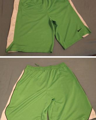 Nike sportwear 