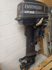 Motore Fuoribordo Evinrude