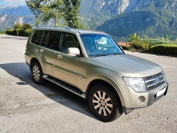 Mitsubishi Pajero 5 porte Instyle 3200 - 170cv