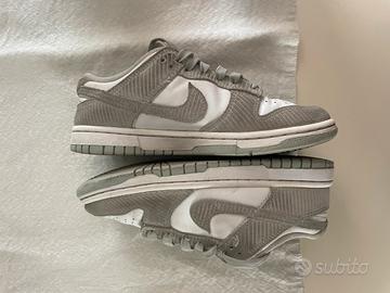 NIKE DUNK
