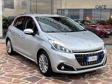 Peugeot 208 1.2 PureTech - NEOPATENTATI -