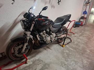 Hornet 2001