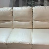 Divano simil pelle bianco come nuovo