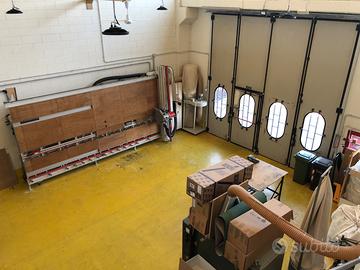 Falegnameria pronta all'uso per giovane artigiano