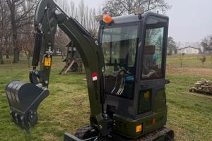 Mini escavatore nuovo 18 quintali - Motore Kubota