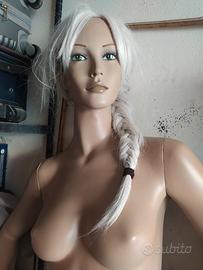 Manichino donna modello realistico 