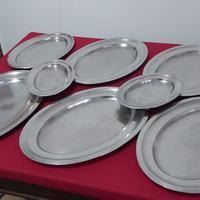 Piccolo Lotto di Piatti/Vassoi in Acciaio 14 pezzi