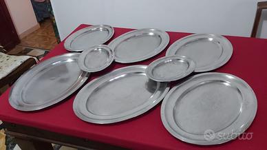 Piccolo Lotto di Piatti/Vassoi in Acciaio 14 pezzi
