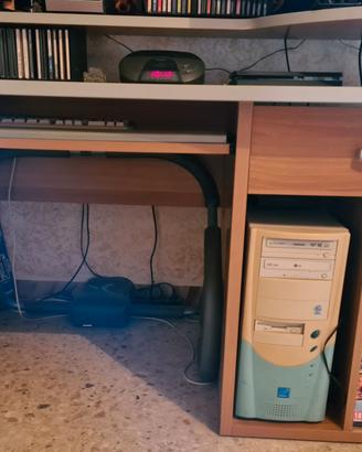 Tavolo-Scrivania da studio (con annesso vano pc)