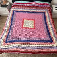 Coperta in lana 100% fatta a mano all’uncinetto