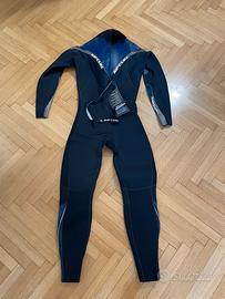 Muta lunga surf 4/3 Rip Curl con etichetta