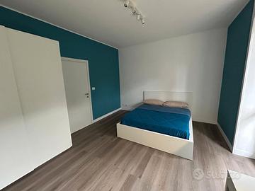 Stanza singola con bagno-Vulcania- Metro Giuffrida