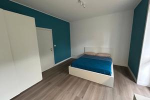 Stanza singola con bagno-Vulcania- Metro Giuffrida