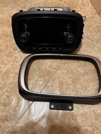 Stereo di serie 500x