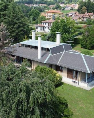 Villa di 1108 m² con più di 5 locali e box auto do