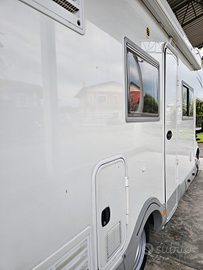 Lucidatura restyling camper roulotte