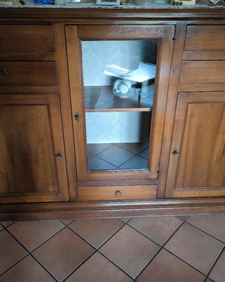 mobile salotto con vetrina
