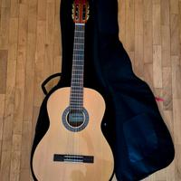 chitarra in buone condizioni