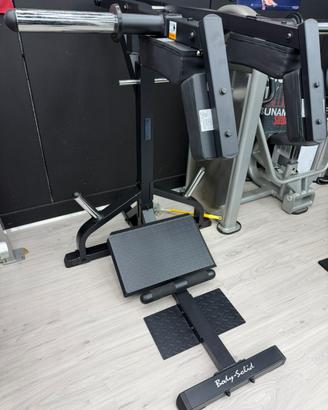 Leverage squats body  calf body sololid