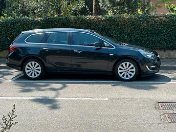Opel Astra 5p comoda veloce x mia età over 80