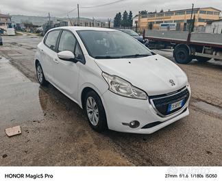 Peugeot 208 1.4 VTi 95 CV 5p. GPL