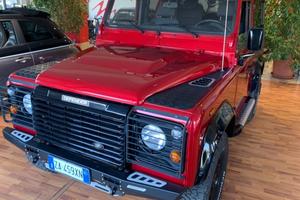 Land Rover Defender 90 2.4 TD4 Station Wagon SE