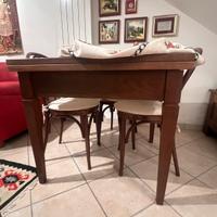 Tavolo in legno estensibile arte povera e 4 sedie