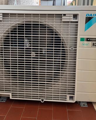 Daikin unita esterna 12000 btu ARXF35D5