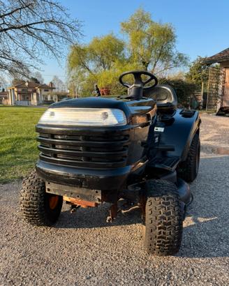 trattorino tagliaerba