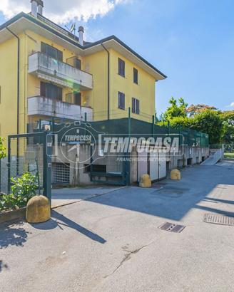 SPLENDIDO TRE LOCALI CON DOPPIO BOX E CANTINA
