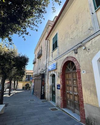 3 LOCALI A SAN CIPRIANO PICENTINO
