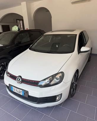 Volkswagen Golf 2.0 TSI 3p. GTI
