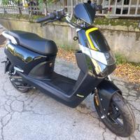 Nuovo scooter ELETTRICO Motron Whizz con incentivo