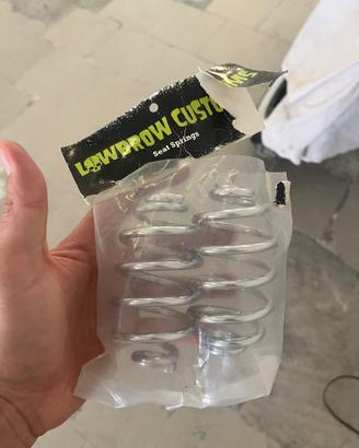 molle sella cromate da 4 pollici Low Brow Custom