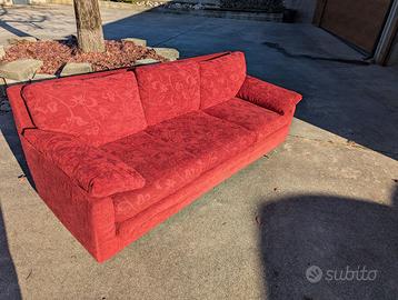 Divano tre posti