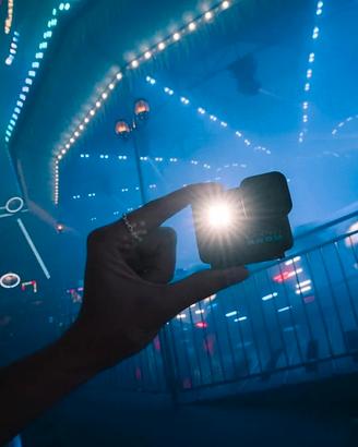 GoPro LIT HERO 4K NUOVA  Action Cam con Luce LED