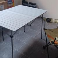 Tavolo e sedia da camper