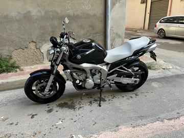 Yamha FZ6
