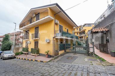 Appartamento Aci Catena [Cod. rif 3296545VRG]