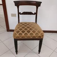 Sedie antiche in noce intagliato