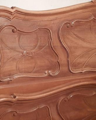 Letto in noce stile barocco piemontese
