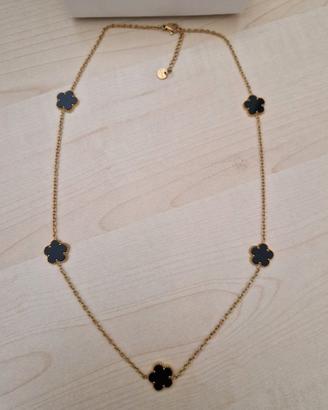 Collana dorata in acciaio inossidabile con fiori