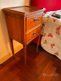 Comodino legno primi 900