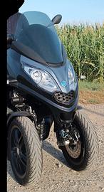 cupolino Parabrezza Mp3 300 hpe