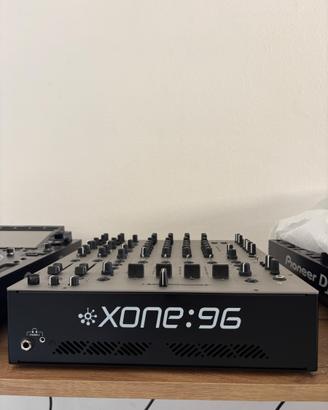 Allen&Heath xone96 mixer