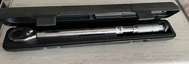 chiave dinamometrica di marca Airmar,