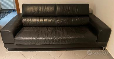 DIVANO IN PELLE NERA